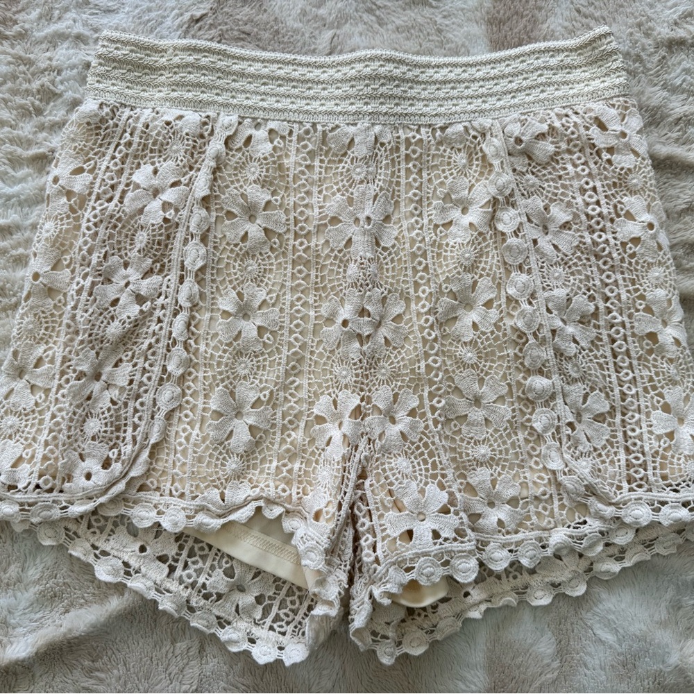 Taylor & Sage Cream Lace High Waist Shorts